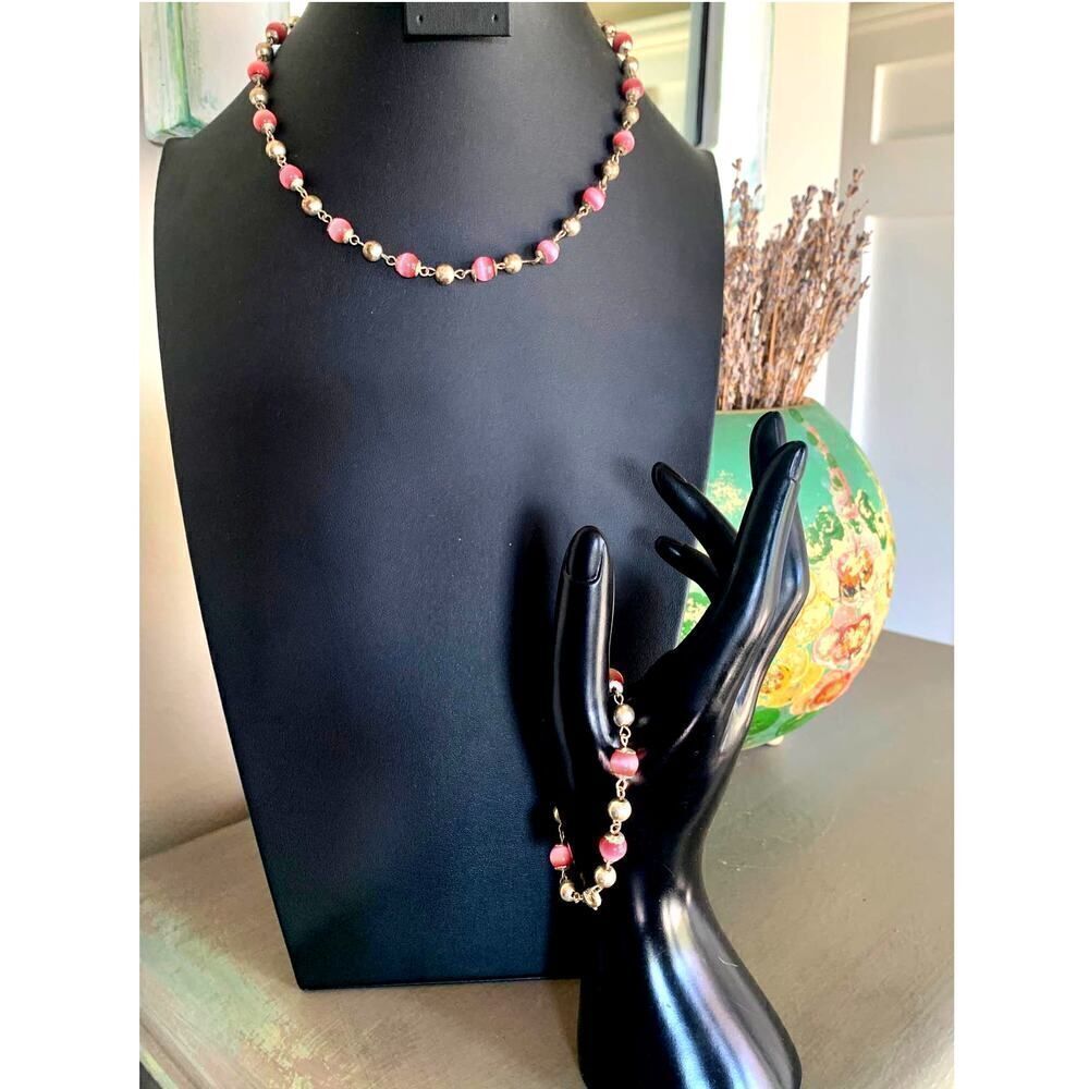 Vintage Pink manmade Cat Eye Beaded Necklace/Bracelet set, in Silve4, Unmarked